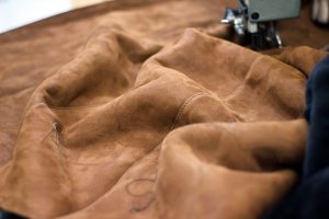 Nubuck : l’essentiel à savoir sur ce cuir à la mode