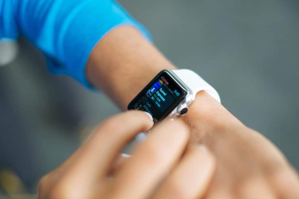 Apple fait don de 1000 montres