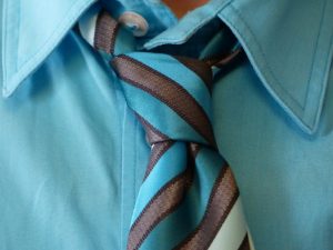 Comment faire un nœud de cravate ?