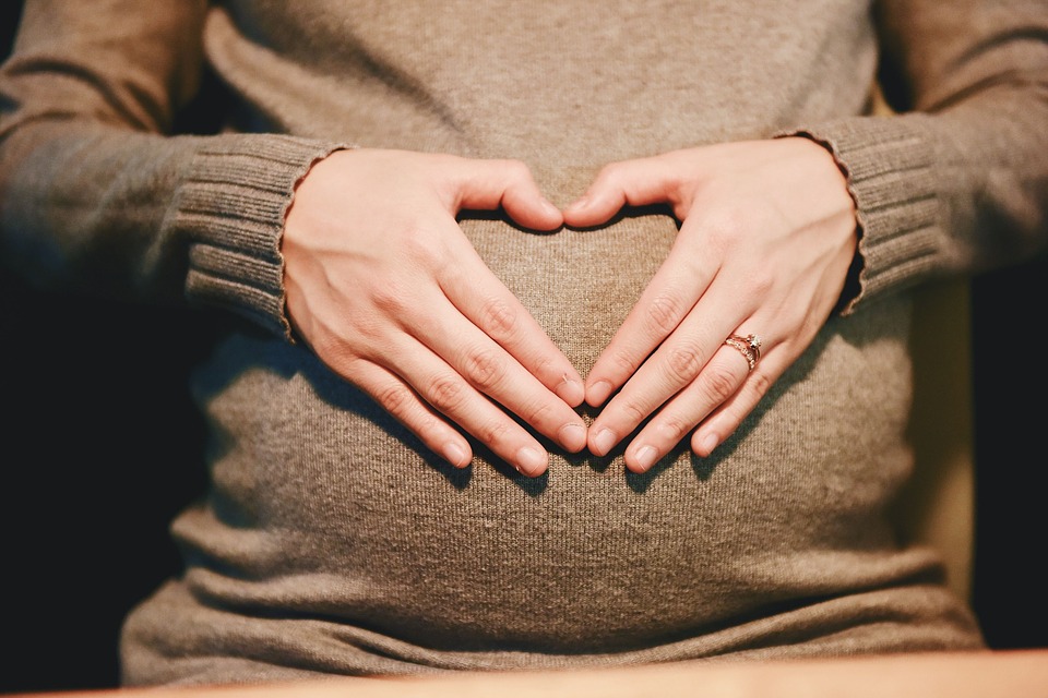 Maux de tête grossesse : que faire ?