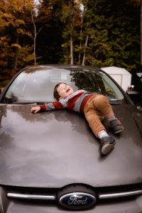 conduire avec enfant arriere voiture