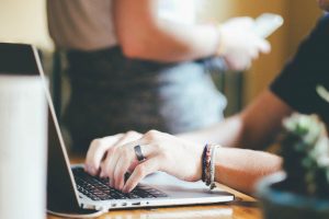 Comment formater un pc windows xp sans cd d’installation ?