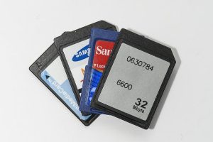 Comment choisir un support de stockage à insérer dans son smartphone ?