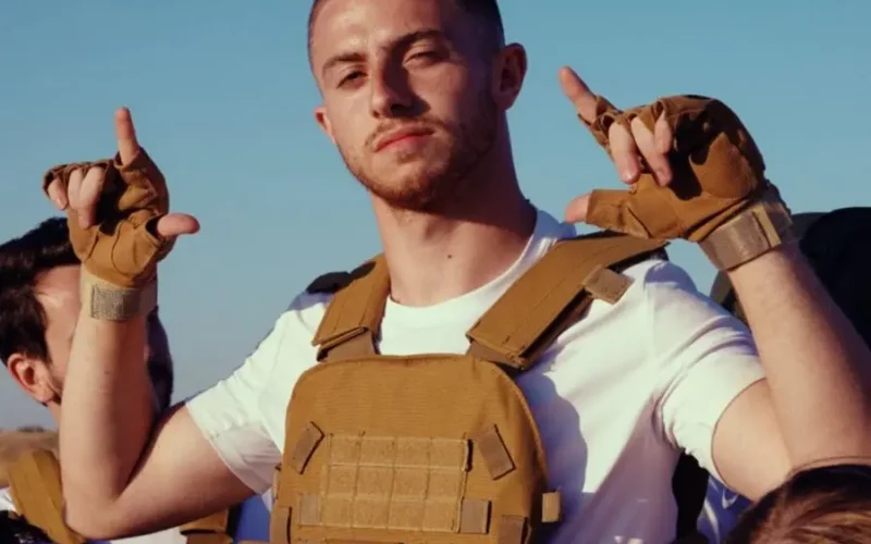 Michou taille, poids, pointure et évolution physique au fil des années