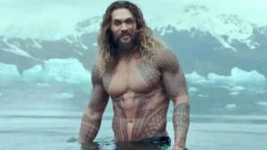 Jason Momoa taille et poids, les chiffres fiables