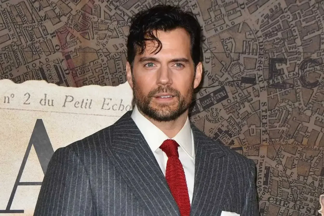 La taille de Henry Cavill et ses mensurations complètes